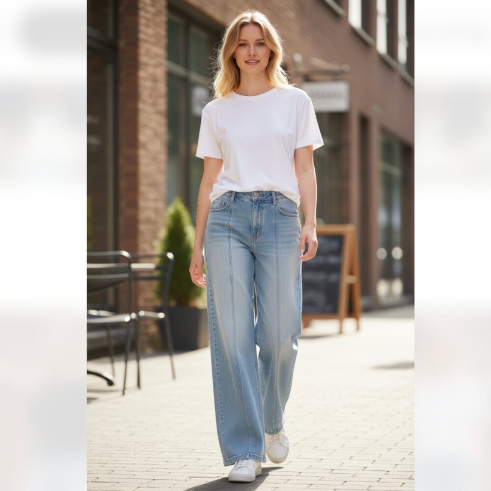 NWOT GAP High Rise Stride Wide Leg Light Wash Jeans SZ-33